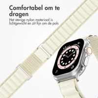 Accezz Nylon Alpine bandje Apple Watch | 44/45/46/49 mm - Sterrenlicht