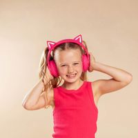 imoshion Draadloze Kinderkoptelefoon LED Light Cat Ear - Decibelbegrenzer - Met AUX kabel - Hot Pink