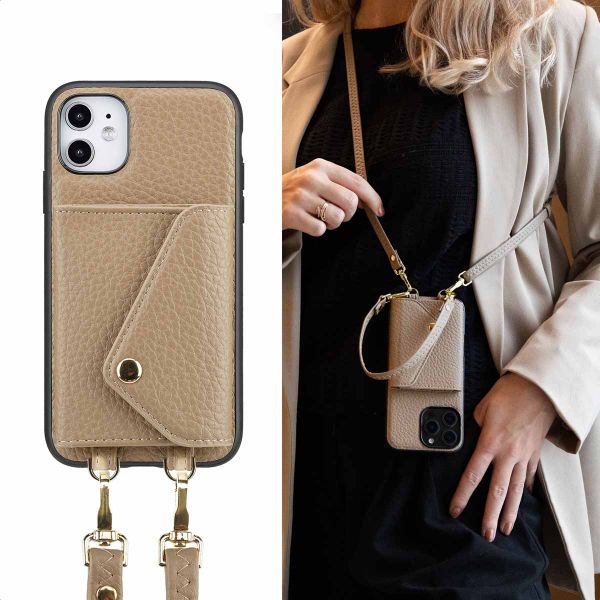 Selencia Sera Koordhoes met pashouder envelop iPhone 11 - Beige