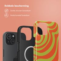 Selencia Vivid Backcover met MagSafe Apple iPhone 15 - Wavy Swirl Orange Fern