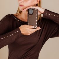 Selencia Studs Back Cover with MagSafe Apple iPhone 15 - Cacao Crush
