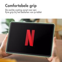 Accezz Liquid Silicone Backcover met penhouder Apple iPad Air 11 inch (2025) M3 / (2024) M2 / Air 5 (2022) / Air 4 (2020) - Lichtgroen