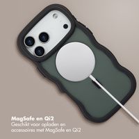 Selencia Wavy Backcover met MagSafe Apple iPhone 17 Pro Max - Zwart