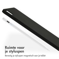 Accezz Liquid Silicone Backcover met penhouder Apple iPad Air 13 inch (2025) M3 / (2024) M2 - Zwart