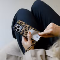Pr3672_leopard_schuinaanzicht_x_bai_1