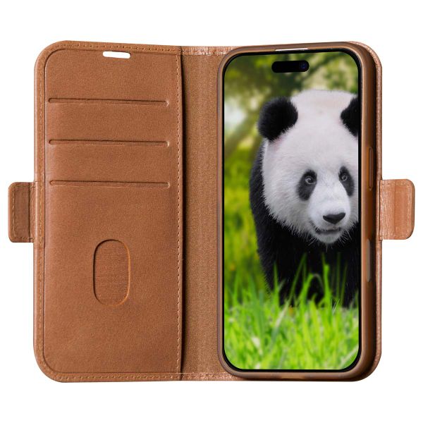 dbramante1928 Copenhagen Bookcase Apple iPhone 16 - Tan