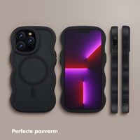 Selencia Wavy Backcover met MagSafe Apple iPhone 13 Pro - Zwart