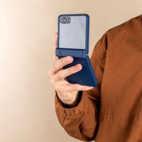 imoshion Color Backcover met Stand Samsung Galaxy Z Flip 8 - Donkerblauw