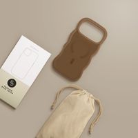 Selencia Wavy Backcover met MagSafe Apple iPhone 17 Pro Max - Mocha Brown