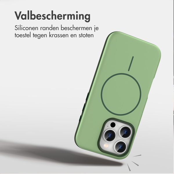 imoshion Color Backcover met Thin MagSafe Ring Apple iPhone 15 Pro - Donkergroen