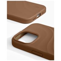 iDeal of Sweden Soft Swirl Silicone MagSafe Case Apple iPhone 17e / 16e / 15 / 14 / 13 - Salted Caramel