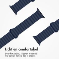 imoshion Siliconen magnetisch bandje Apple Watch Series 1 t/m 9 / SE (38/40/41 mm) | Series 10 (42 mm) - Donkerblauw