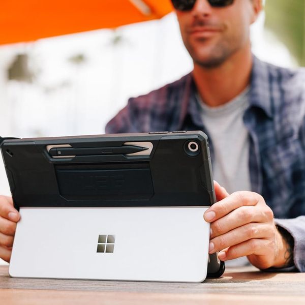 UAG Scout Backcover Handstrap Microsoft Surface Pro 12 - Black