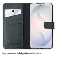 Selencia Echt Leren Bookcase Samsung Galaxy S26 - Groen