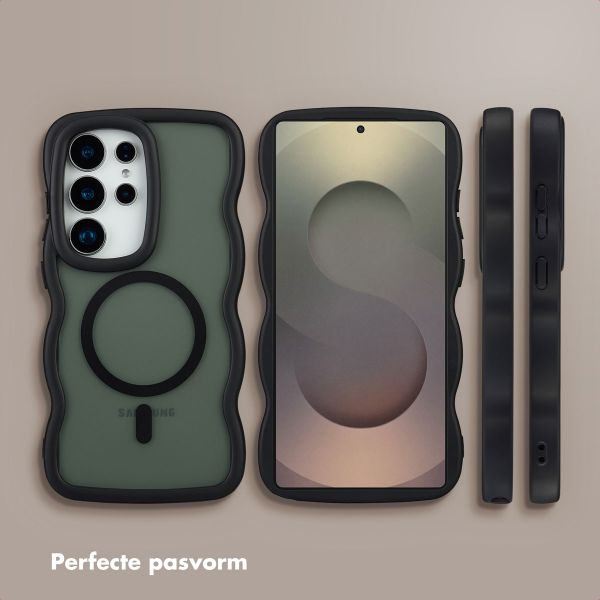 Selencia Wavy Backcover met MagSafe Samsung Galaxy S25 Ultra - Zwart