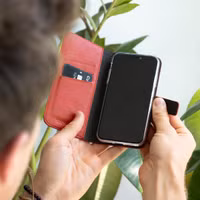 Selencia Echt Leren Bookcase Apple iPhone 12 Mini - Rood