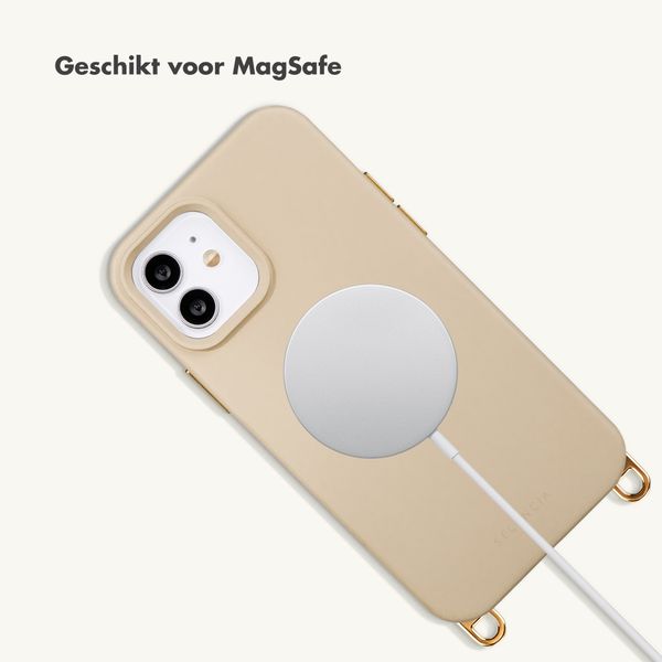 Selencia Rivièra MagSafe Backcover met afneembare haakjes iPhone 12 / 12 Pro - Milky Latte