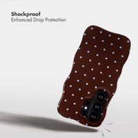 Selencia Vivid Wavy Back Cover with MagSafe Samsung Galaxy S26 Ultra - Happy Dots Chocolate