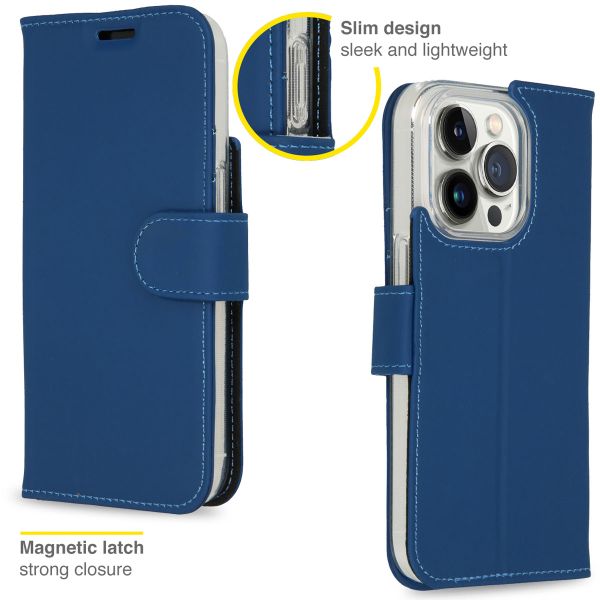 Accezz Wallet Softcase Bookcase iPhone 14 Pro - Donkerblauw