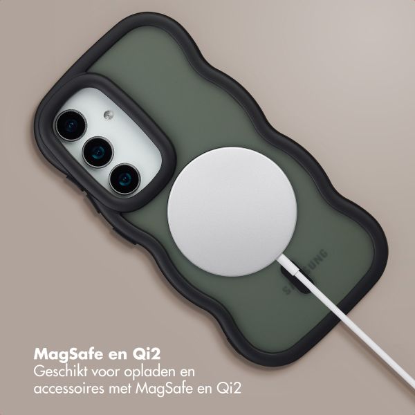 Selencia Wavy Backcover met MagSafe Samsung Galaxy S24 / S25 - Zwart