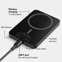 Selencia Vivid Powerbank 5,000 mAh - Wireless Powerbank - Compatible with MagSafe and Qi - Black / Choco Flower Pop