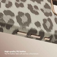 Selencia Sabi Back Cover Panther Print with MagSafe Apple iPhone 17e / 16e - Soft Ivory
