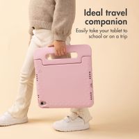 imoshion Kids-Proof Back Cover with Handle Apple iPad 11 (2025) 11 inch A16 / iPad 10 (2022) 10.9 inch - Light Pink