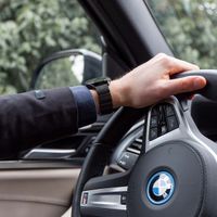 Selencia Stalen magnetisch bandje Apple Watch Series 1 t/m 9 / SE (38/40/41 mm) | Series 10 / 11 (42 mm) - Zwart