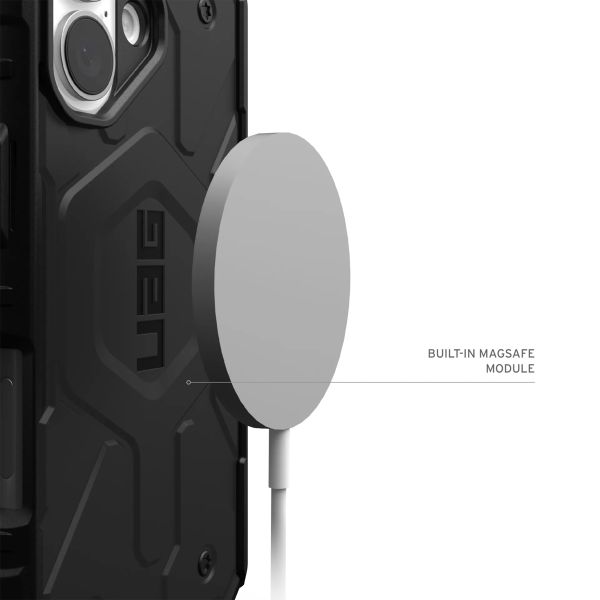 UAG Pathfinder Backcover MagSafe iPhone 16 - Black