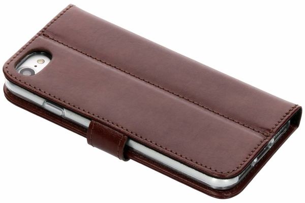 Valenta Leather Bookcase iPhone SE (2022 / 2020) / 8 / 7 / 6(s)