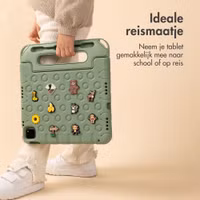 imoshion Kidsproof tablethoes met afneembare dolls Apple iPad 11 (2025) 11 inch A16 / iPad 10 (2022) 10.9 inch - Olive Green