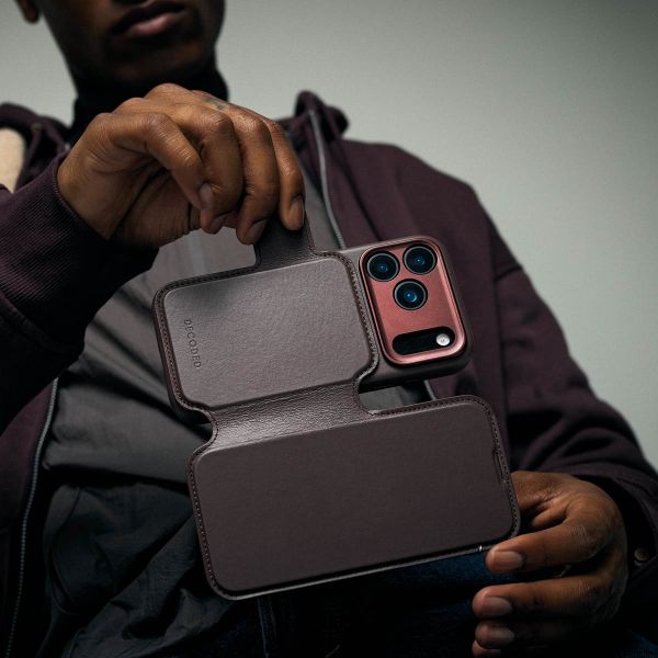 Decoded 2 in 1 Leather Detachable Wallet MagSafe Apple iPhone 17 Pro Max - Zwart