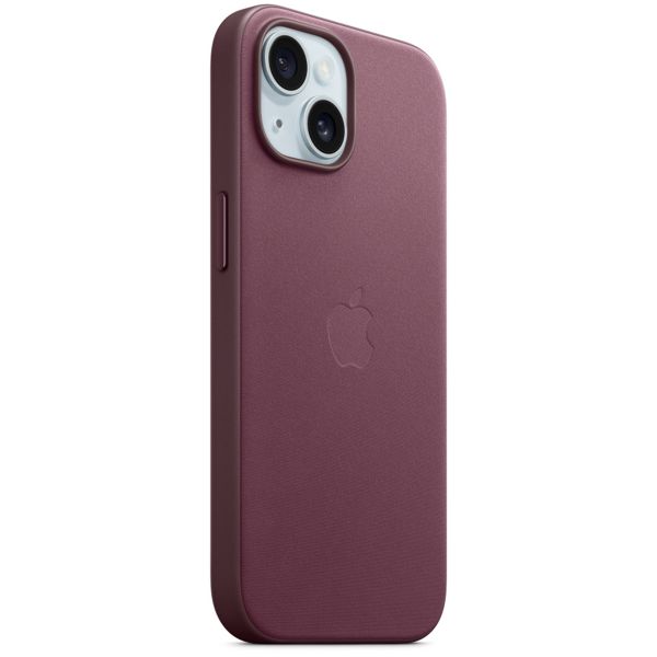 Apple FineWoven Backcover MagSafe iPhone 15 - Mulberry