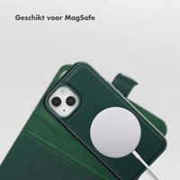 Selencia Olyn Uitneembare Bookcase met MagSafe Apple iPhone 14 / 13 - Groen