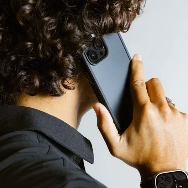 Nomad Rugged Case Apple iPhone 15 - Zwart