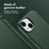 Accezz Leather Back Cover with MagSafe Apple iPhone 15 - Cedar Green