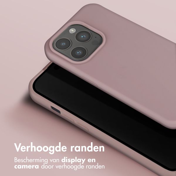 Selencia Siliconen hoesje met afneembaar koord Apple iPhone 15 Pro - Sand Pink