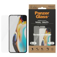PanzerGlass Ultra-Wide Fit Anti-Bacterial Screenprotector incl. applicator Samsung Galaxy S23 Plus
