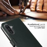 Selencia Echt Leren Bookcase Samsung Galaxy A17 - Groen