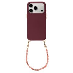 Selencia Rivièra MagSafe Backcover met afneembare haakjes voor de Apple iPhone 17 Pro - Bold Burgundy + Sorbet Pop Polskoord - Pink