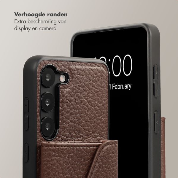 Selencia Sera Telefoonhoes met Koord en Envelop Pashouder Samsung Galaxy S23 - Chocolate Brown