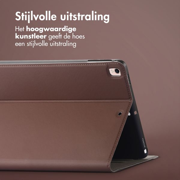 Accezz Classic Tablet Case Apple iPad 6 (2018) 9.7 inch / iPad 5 (2017) 9.7 inch / Air 2 (2014)/Air 1 (2013) - Bruin