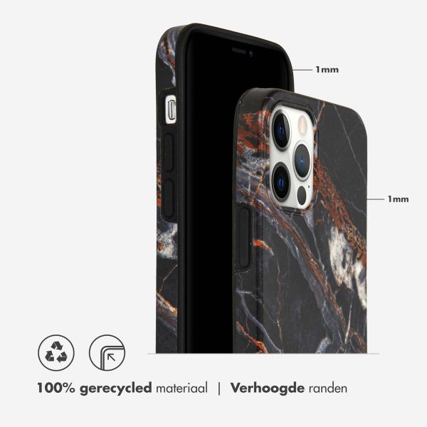 Selencia Aurora Fashion Backcover iPhone 12 (Pro) - Duurzaam hoesje - 100% gerecycled - Zwart Marmer