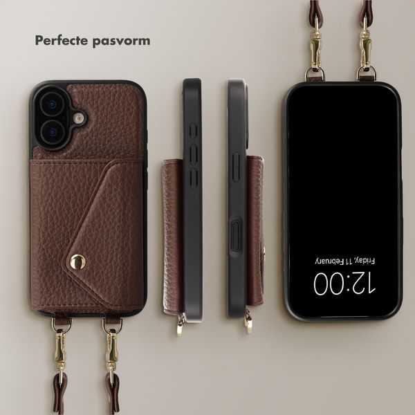 Selencia Sera Telefoonhoes met Koord en Envelop Pashouder Apple iPhone 16 - Chocolate Brown