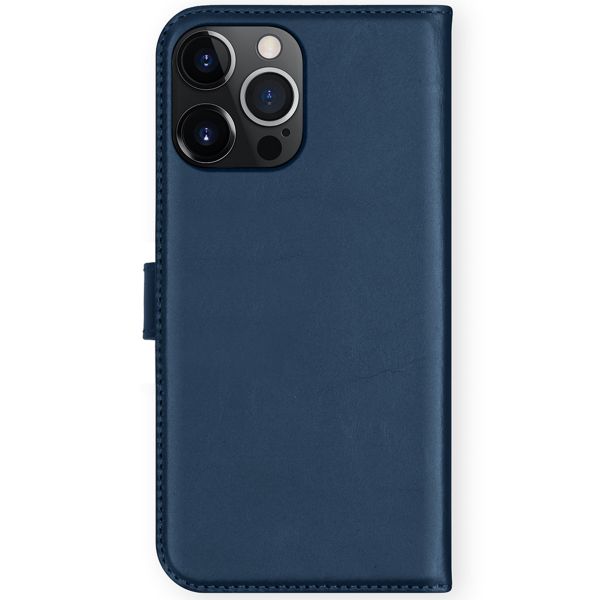 Selencia Echt Lederen Bookcase iPhone 13 Pro - Blauw