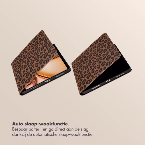 Selencia Sabi Bookcase met panterprint Apple iPad Air 11 inch (2025) M3 / (2024) M2 / Air 5 (2022) / Air 4 (2020) - Mocha Brown