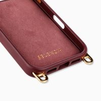Selencia Rivièra MagSafe Backcover met afneembare haakjes Apple iPhone 17 Pro Max - Bold Burgundy
