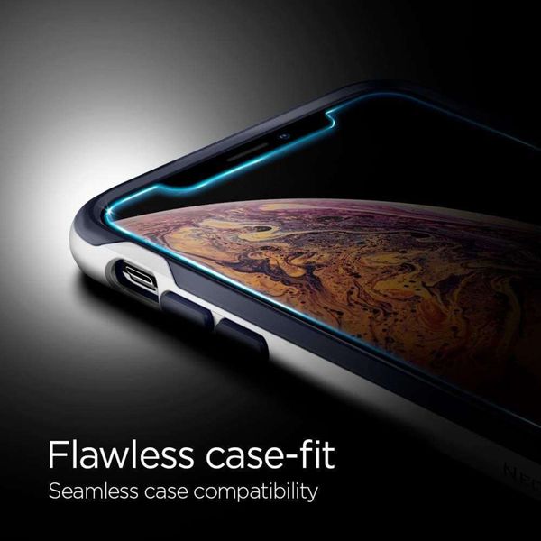 Spigen GLAStR EZ Fit Screen Protector 2 Pack + Applicator Apple iPhone 11