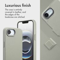 Accezz 2-in-1 Leather Bookcase with MagSafe Apple iPhone 17e / 16e - Light Grey