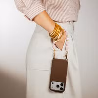 Selencia Rivièra MagSafe Backcover met afneembare haakjes iPhone 12 / 12 Pro - Choco Brown